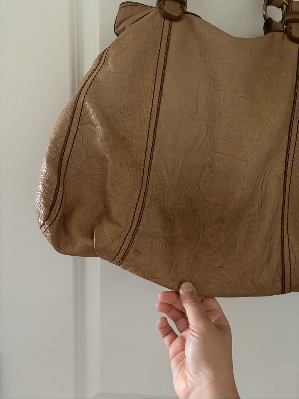 Lucky Brand Floral Embossed Leather Shoulder Bag Boho Slouchy - Picture 5 of 10